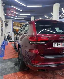 جیپ گراند شیرۆکی